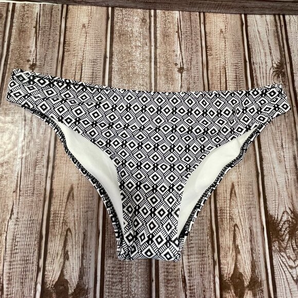 CUPSHE Women's M Black White Geometric Low Waist Swimsuit Swim Bikini Bottom NWT - Picture 1 of 4